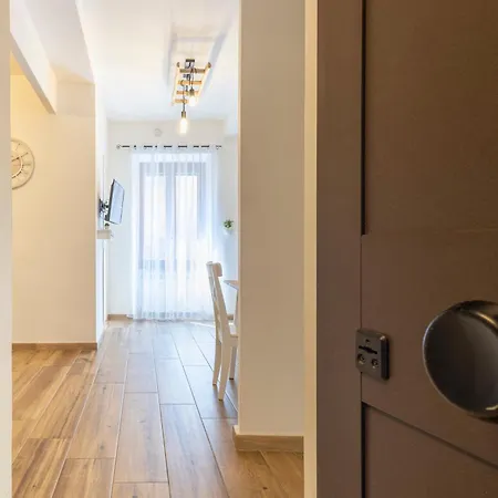 Apartment Tommyapartment Centrale, Comodo, Moderno. *